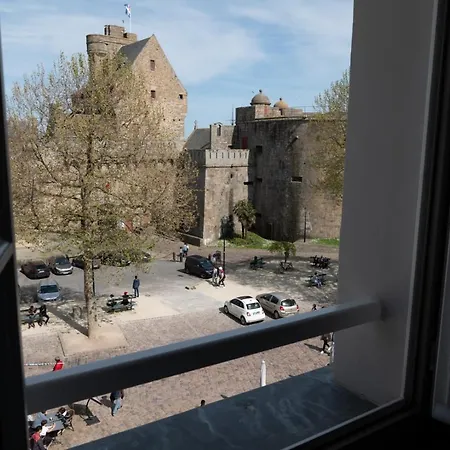 Hotel De L'univers 3*