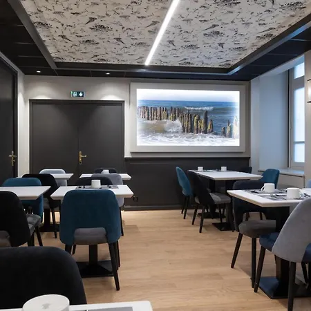 Hotel De L'univers 3*
