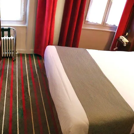 Hotel De L'univers 3*